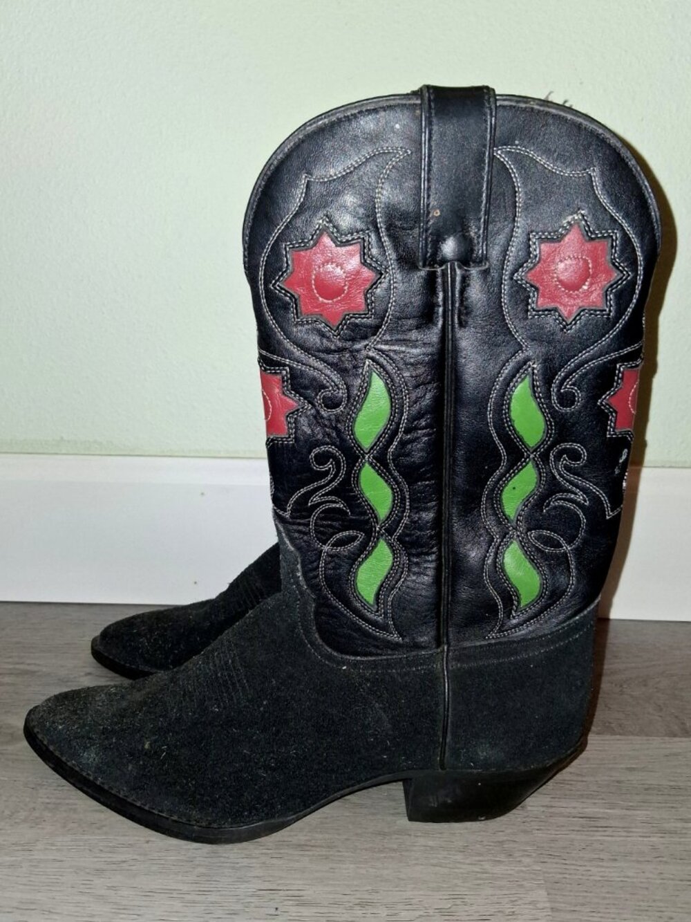 Vintage Tony Lama Red Roses Black High Heeled Cowboy Boots Size 6.5 Cowgirl